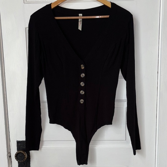 Free People Tops - Black V-Neck Buttoned Women's Top